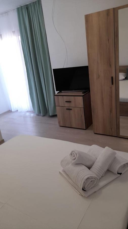 Hotel Casa Elena Ieşelniţa Extérieur photo